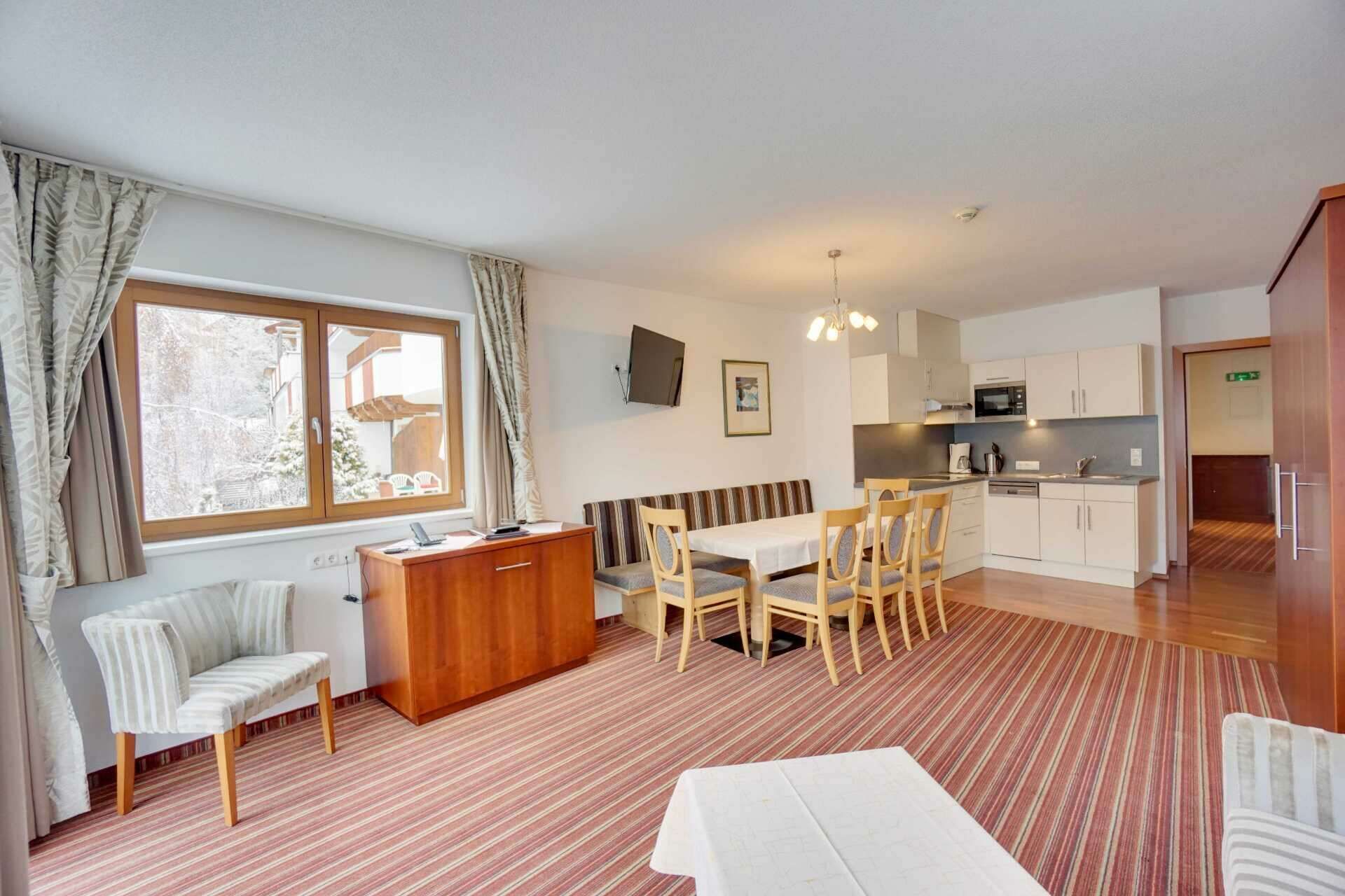 Wohnrzimmer mit Balkon Apartment Typ D