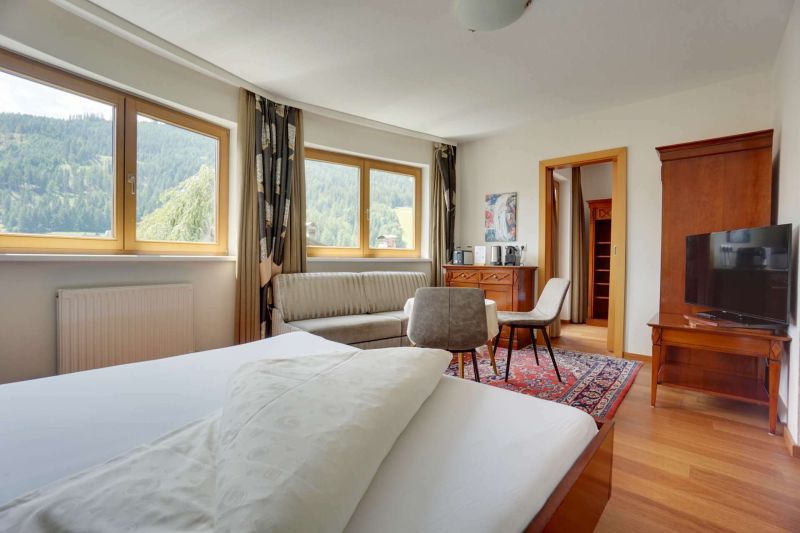 Wohnschlafzimmer mit Doppelbett Familienzimmer Typ E