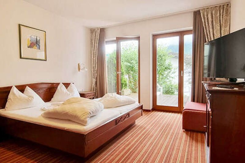 Schlafzimmer im Appartement Typ D mit Terrasse