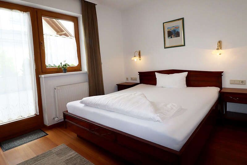 Bedroom in studio type B with access to the balcony