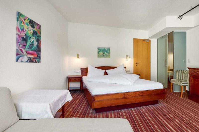 Bedroom with double bed Type F